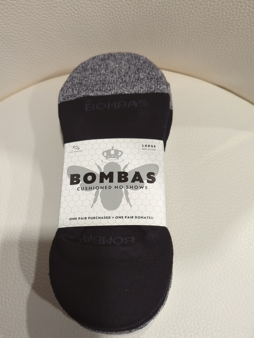 Bombas Men's Cushioned No-Show Socks in Black and Heather Gray Large